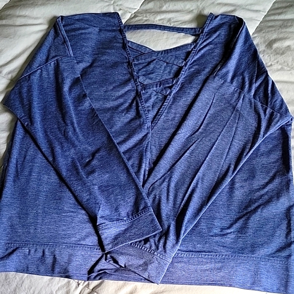 GapFit super soft workout top